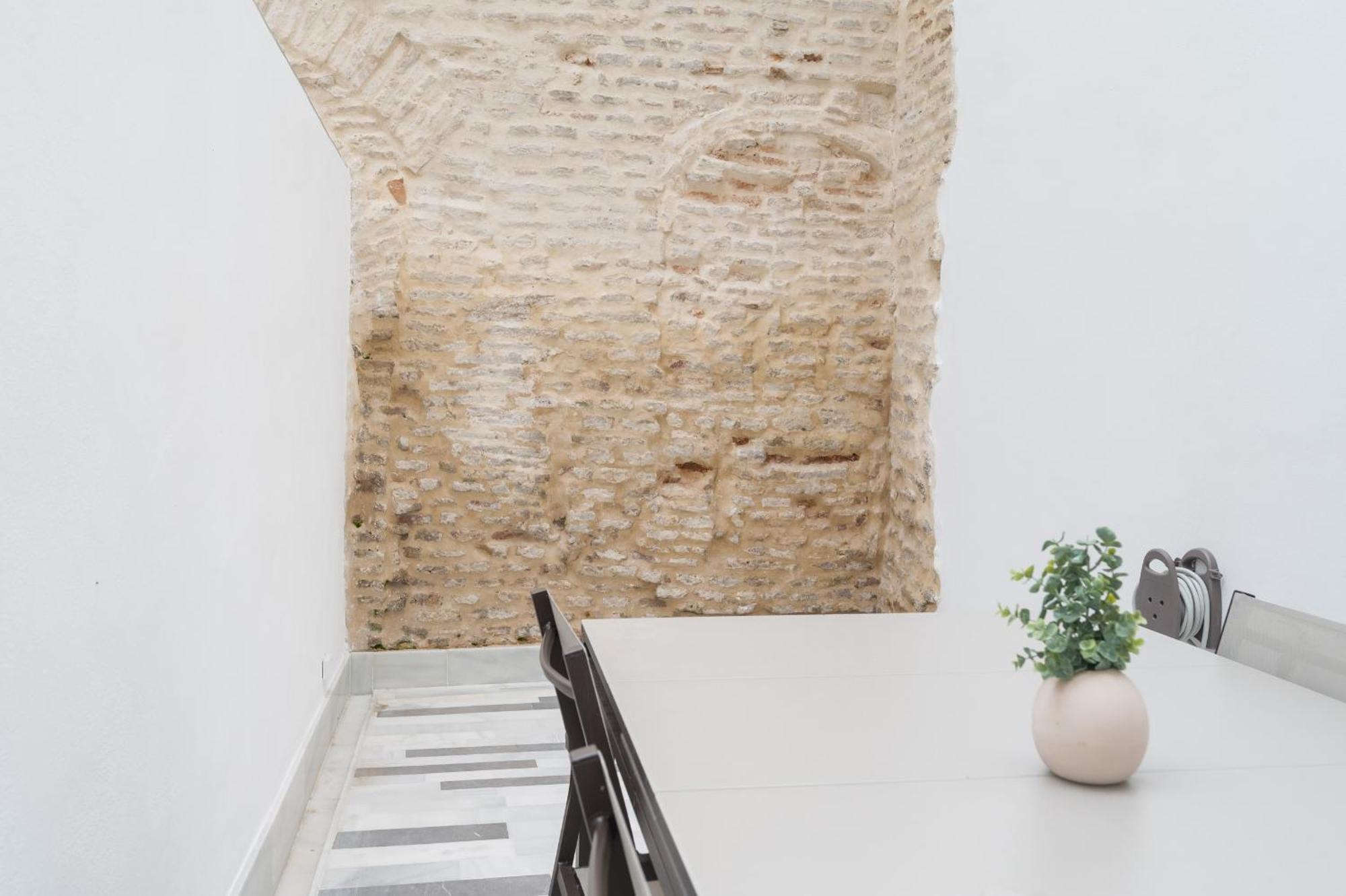 New Design Apartment - Private Patio - Gallos 2 Sevilla Buitenkant foto