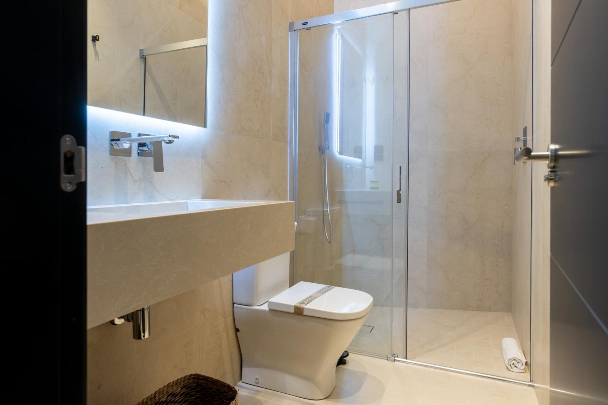 New Design Apartment - Private Patio - Gallos 2 Sevilla Buitenkant foto